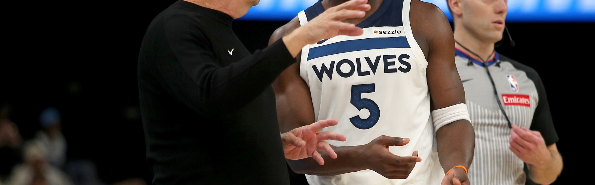 开云体育官网-芬奇：丢153分不可接受 三连败后必须重整旗鼓 我们清楚我们很强