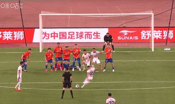 开云体育官网-【足协杯】罗慕洛任意球梅开二度 泰山1比3蓉城