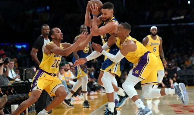 开云入口-布拉德利重回湖人敞开心扉，不去复赛因为家人第一