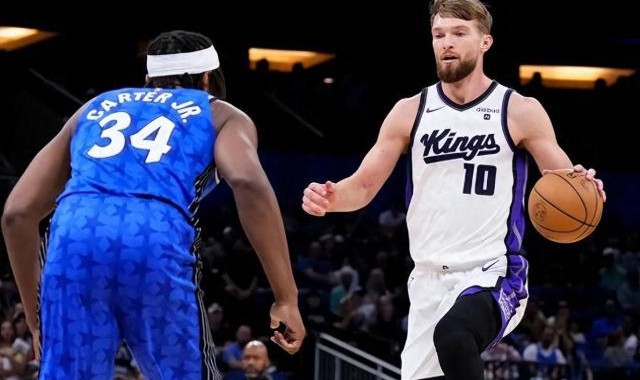 开云入口-连续53场两双达成！小萨变新科两双王：国王抢第六