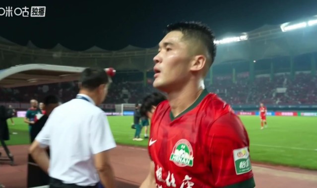 国安再翻车！0-2不敌河南队遭2连败，被榜首甩开5分率先掉队