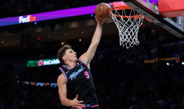 开云体育-拉松谈与德罗赞冲突：啥也没说也没挑事 只是把他说的回敬他一下