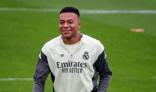 记者：姆巴佩今天将在马德里进行训练，然后前往沙特