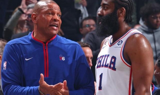 开云体育官网-懒散哈登打铁如麻 4场命中率低于三成低迷是常态？